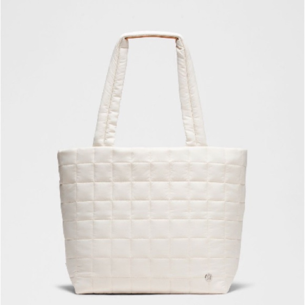 Quilted Grid Tote Bag 12L - Ivory color.